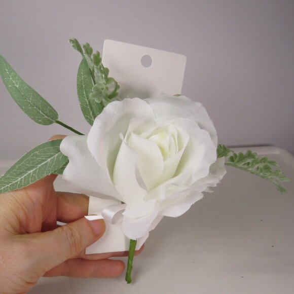 White Rose & Fuzzy Light Green Faux Floral Corsage or tiny floral arrange. 6x6.5 - Picture 1 of 7